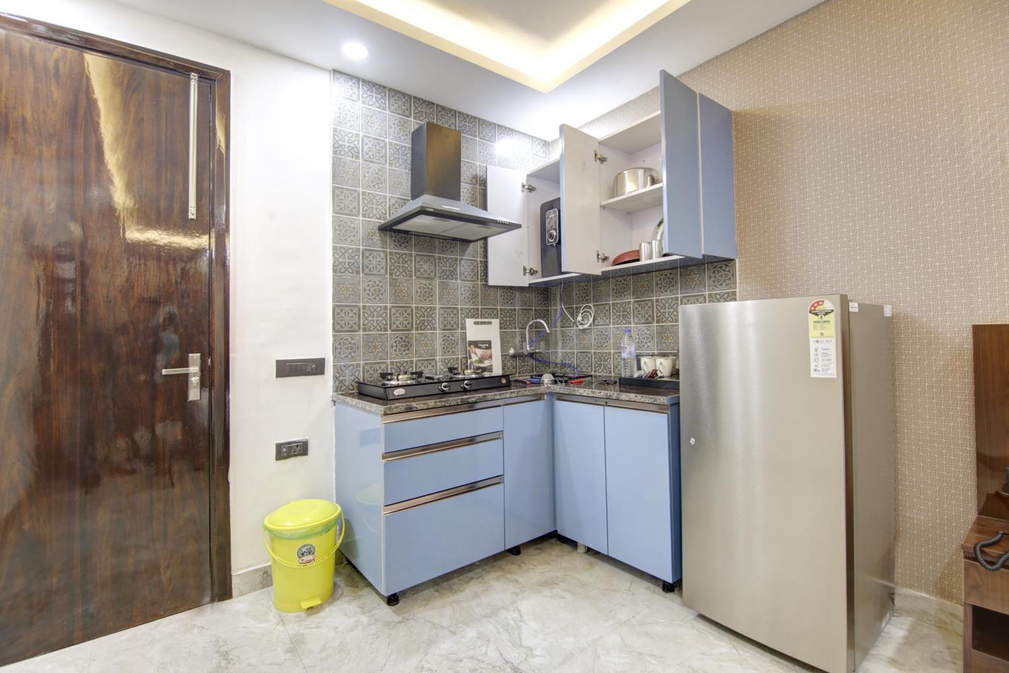 Limewood Stay - Millennium Huda City Center Гургаон Екстериор снимка