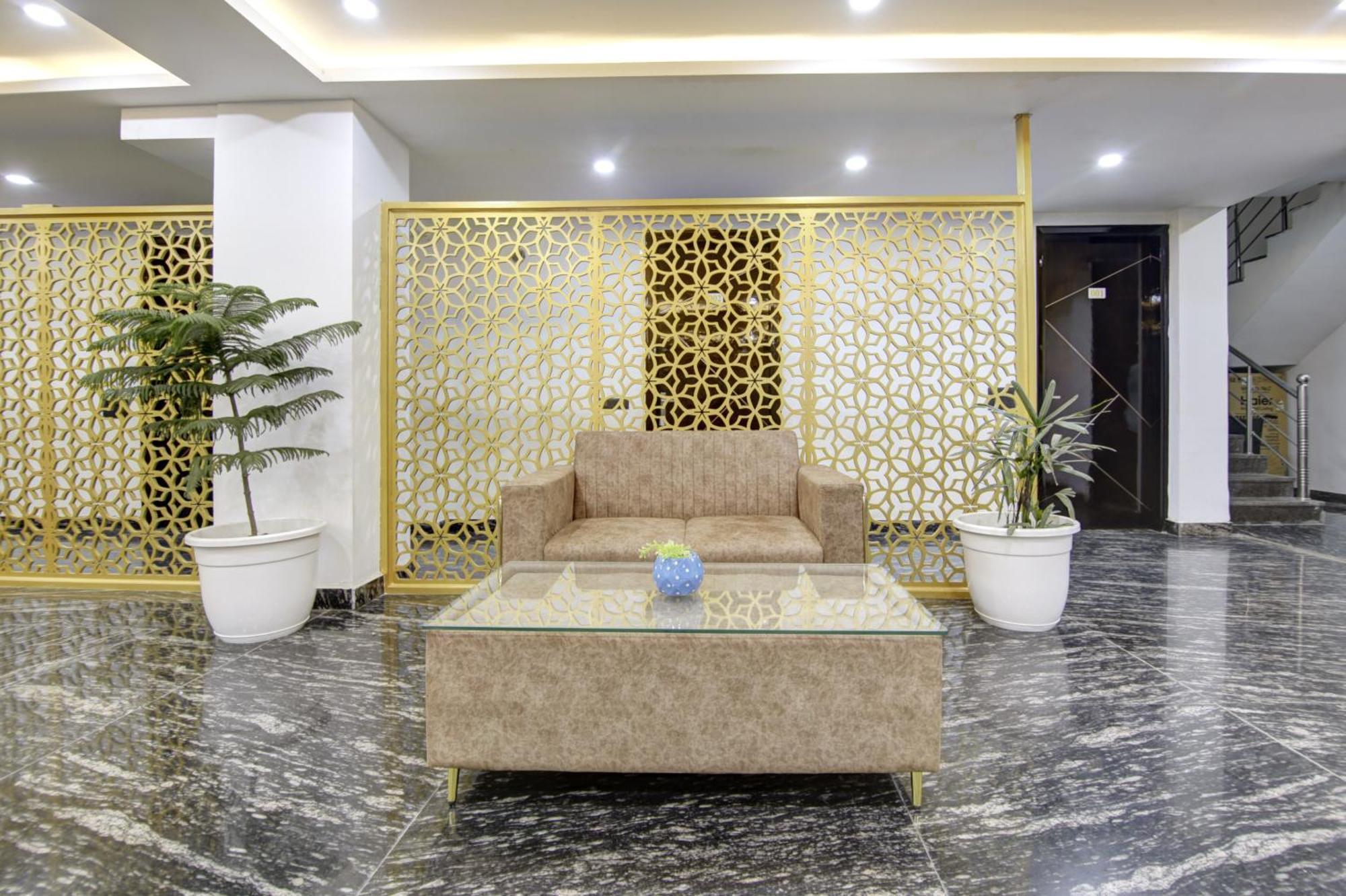 Limewood Stay - Millennium Huda City Center Гургаон Екстериор снимка