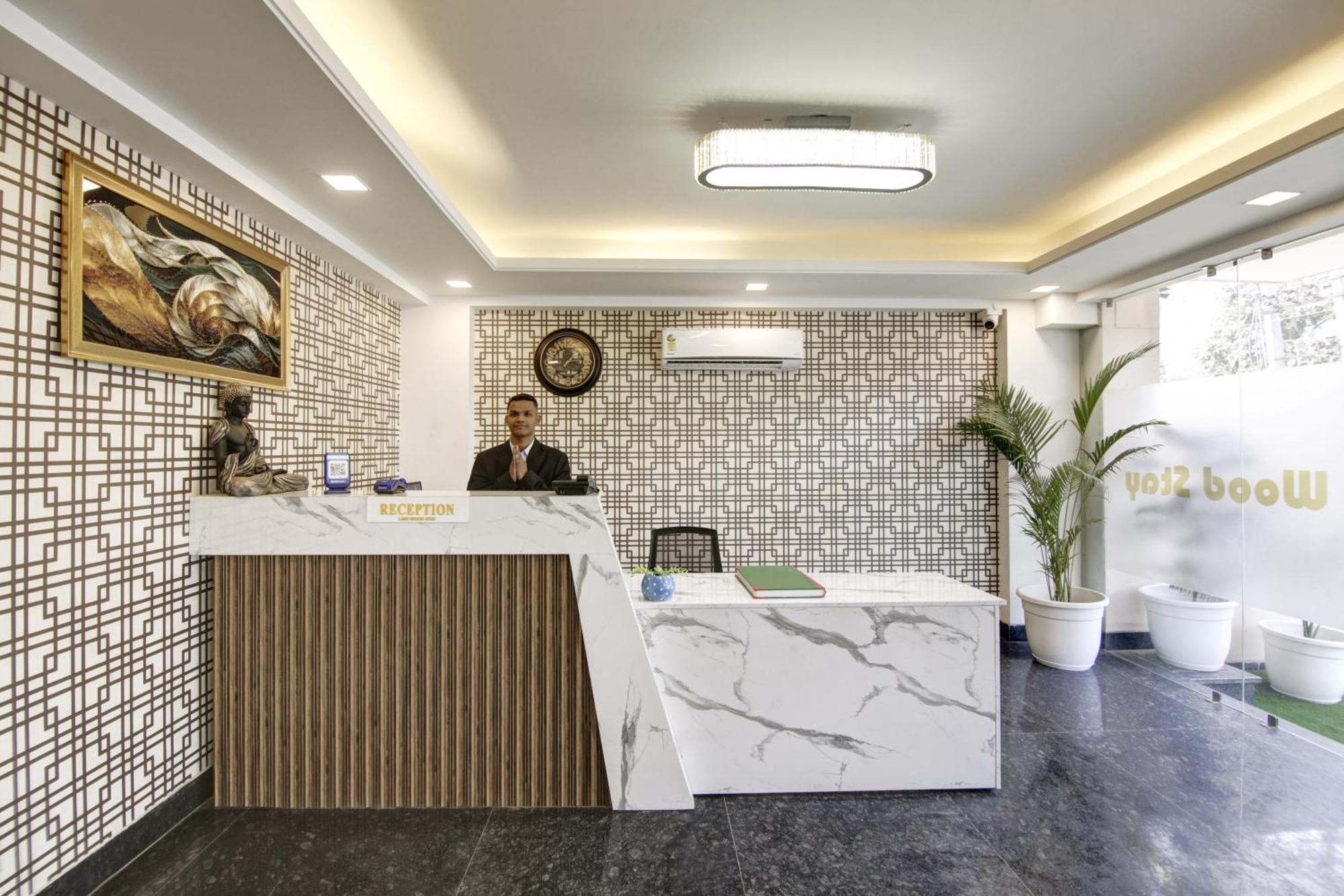 Limewood Stay - Millennium Huda City Center Гургаон Екстериор снимка