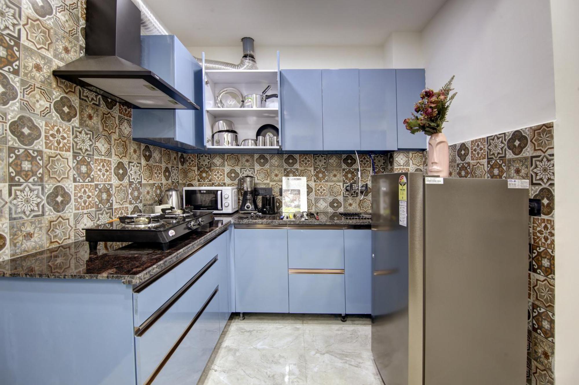 Limewood Stay - Millennium Huda City Center Гургаон Екстериор снимка