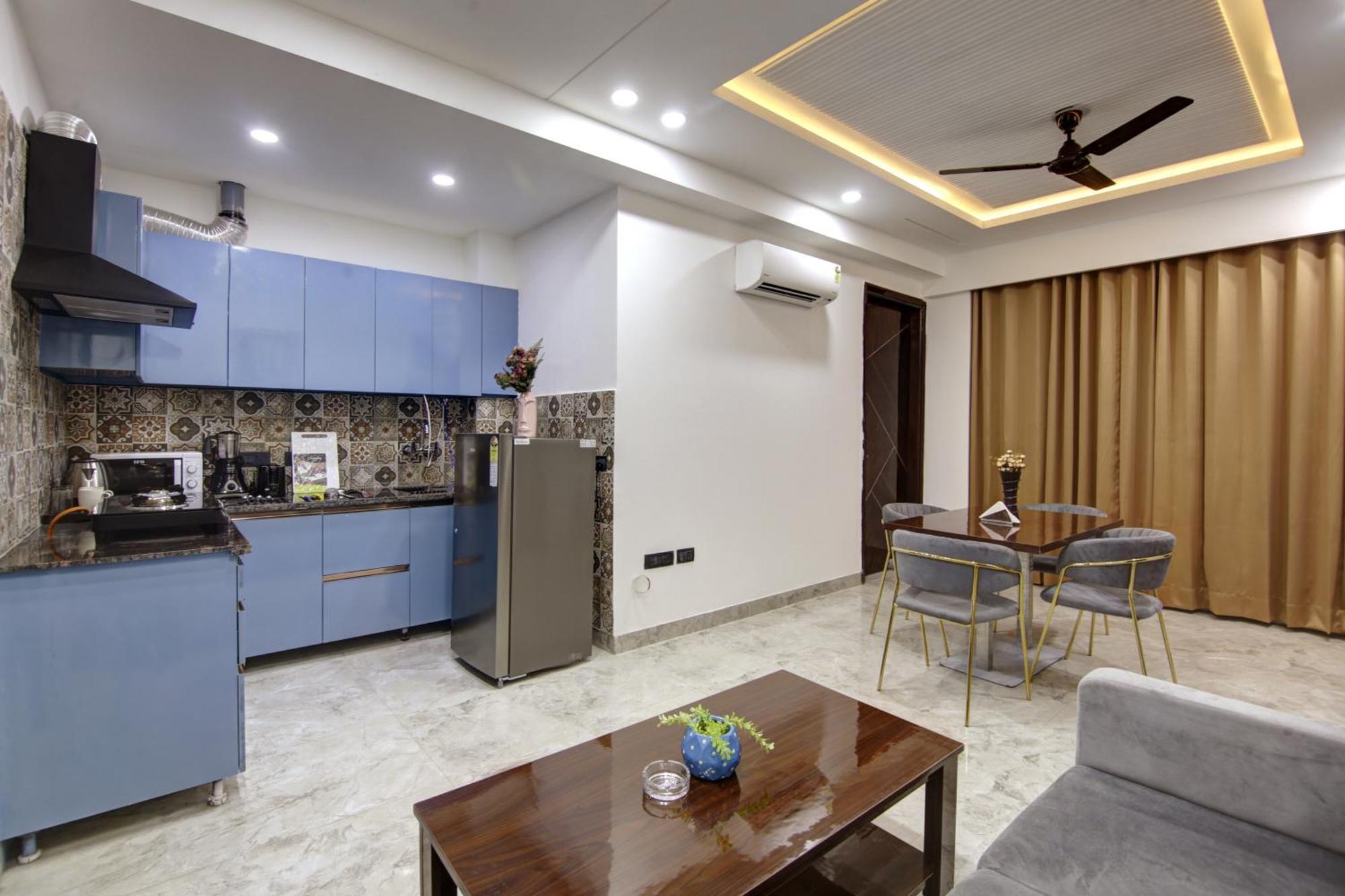 Limewood Stay - Millennium Huda City Center Гургаон Екстериор снимка